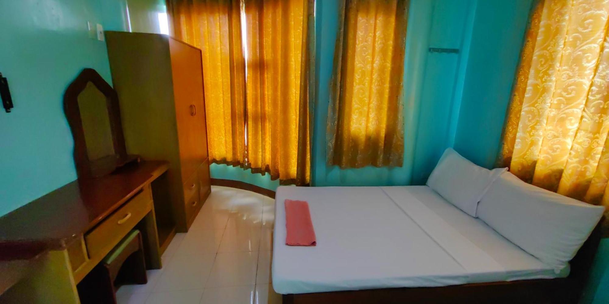 โอโย 554 แดดส์ เบย์วิว เพนชั่น Bed & Breakfast Puerto Princesa ภายนอก รูปภาพ