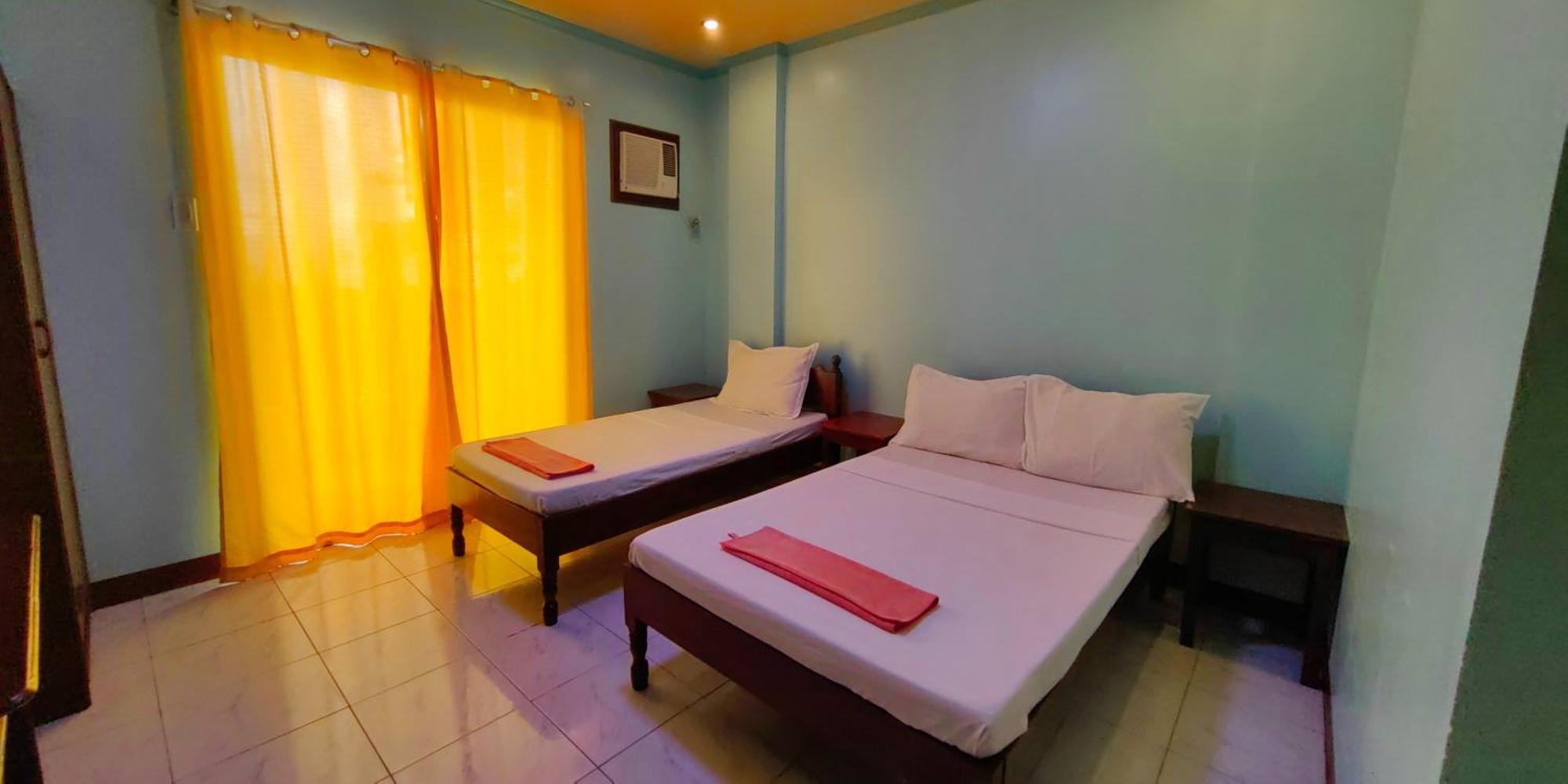 โอโย 554 แดดส์ เบย์วิว เพนชั่น Bed & Breakfast Puerto Princesa ภายนอก รูปภาพ