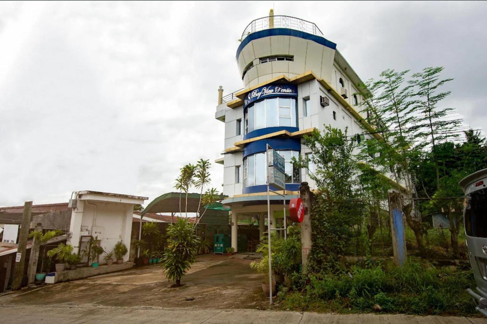 โอโย 554 แดดส์ เบย์วิว เพนชั่น Bed & Breakfast Puerto Princesa ภายนอก รูปภาพ