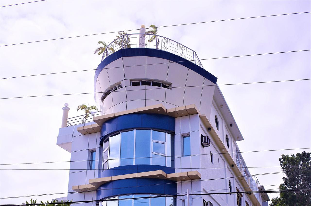 โอโย 554 แดดส์ เบย์วิว เพนชั่น Bed & Breakfast Puerto Princesa ภายนอก รูปภาพ