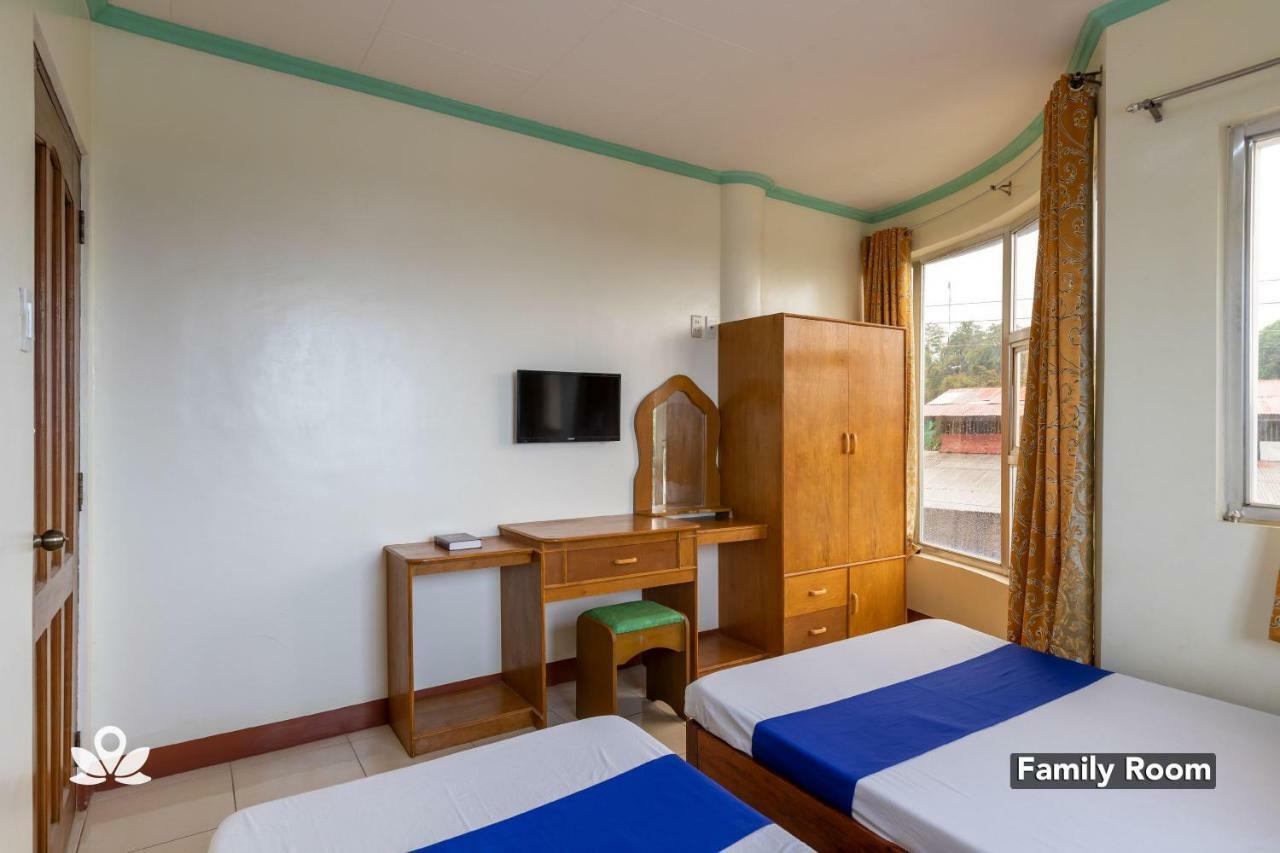 โอโย 554 แดดส์ เบย์วิว เพนชั่น Bed & Breakfast Puerto Princesa ภายนอก รูปภาพ